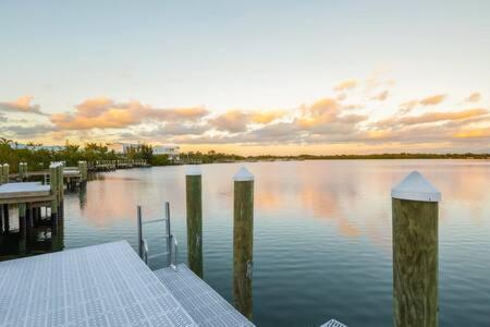 Capmar House -Huge Home & Pool Stock Island Exterior foto